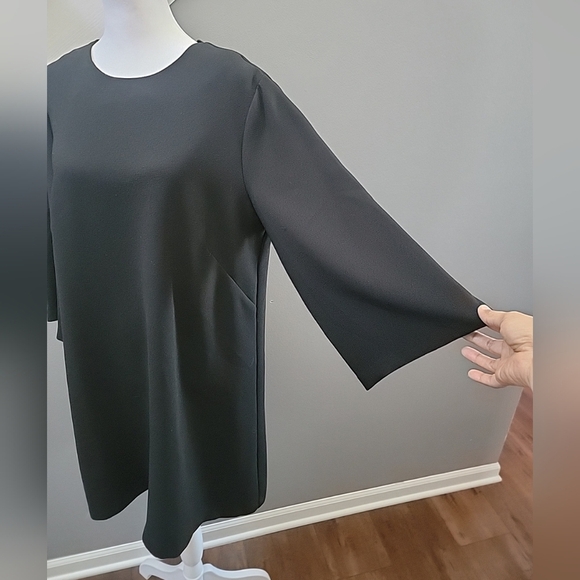 BCBGeneration Black Shift Dress Keyhole Back Lagenlook Quality Size Large - Picture 2 of 6